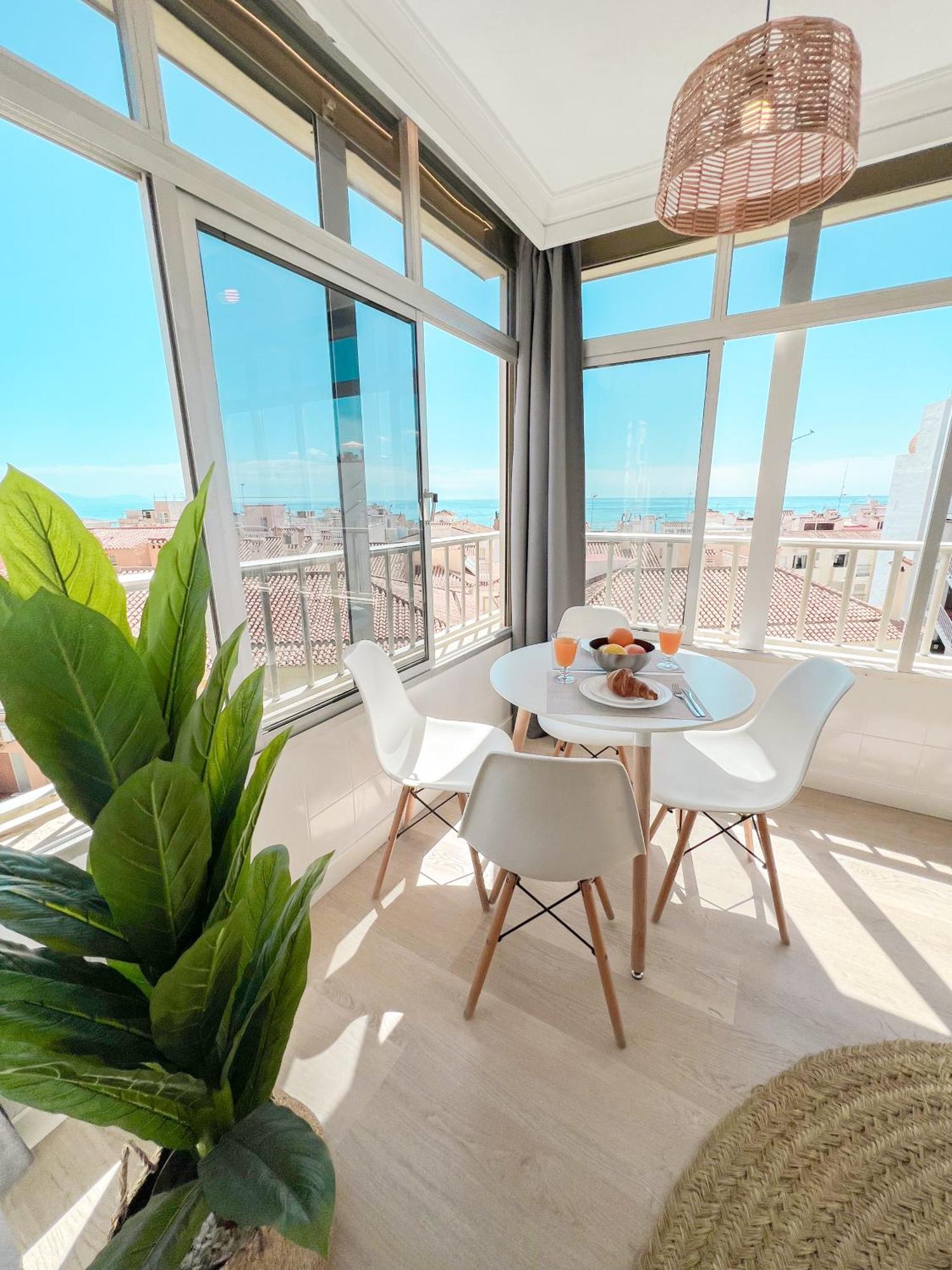 Palm Beach Aparment Sea Views トレモリノス エクステリア 写真